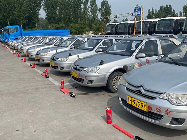 梁山拿證快的駕校